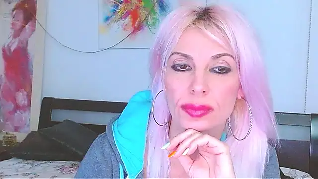 Snapshot of HoneyLara chatting on 03-07-25, 04:57 HoneyLara online show from 03-07-25, 04:57