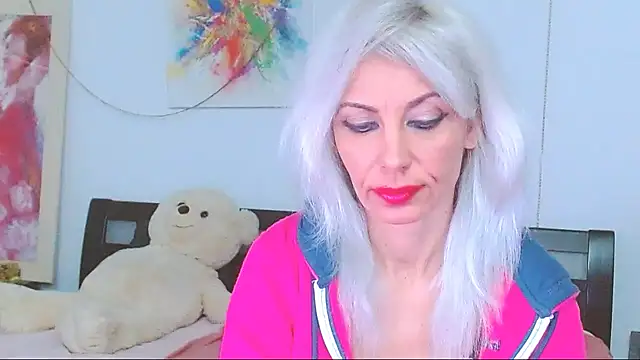 HoneyLara online show from 12-21-25, 10:32