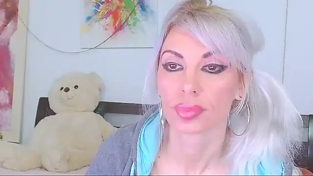 HoneyLara online show from 03-09-26, 09:29