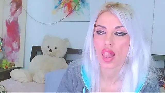 HoneyLara online show from 03-06-26, 08:04