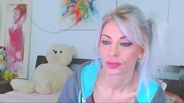 HoneyLara online show from 03-08-26, 10:13