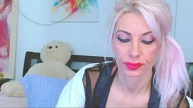 HoneyLara online show from 12-02-25, 06:53