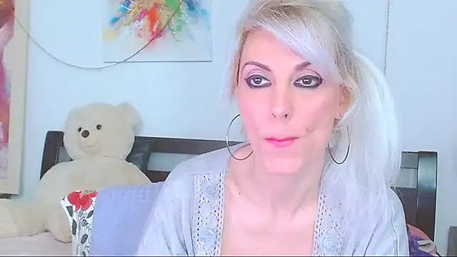 HoneyLara online show from 03-29-26, 09:05