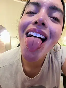 Snapshot of HotstuffCherrySummer chatting on 03-10-26, 08:18 HotstuffCherrySummer online show from 03-10-26, 08:18