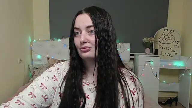 MilanaPrice online show from 02-17-26, 07:44