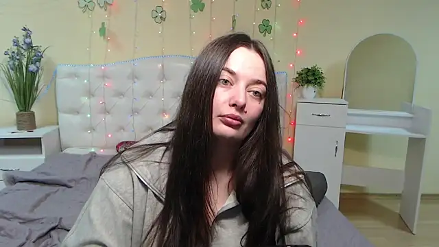 Snapshot of MilanaPrice chatting on 03-20-25, 03:47 MilanaPrice online show from 03-20-25, 03:47