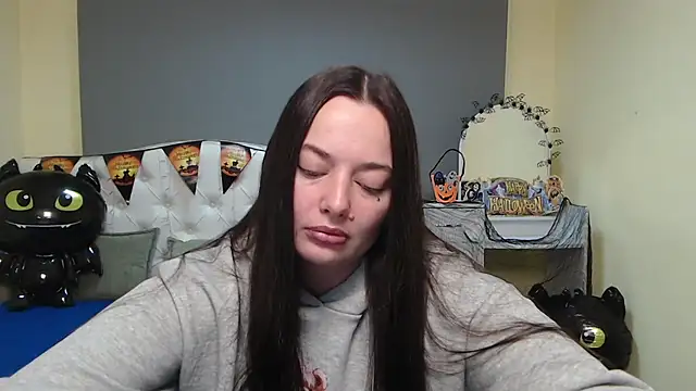 Snapshot of MilanaPrice chatting on 10-24-25, 05:17 MilanaPrice online show from 10-24-25, 05:17