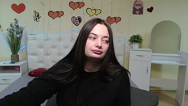 Snapshot of MilanaPrice chatting on 02-10-25, 06:35 MilanaPrice online show from 02-10-25, 06:35