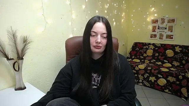 MilanaPrice online show from 11-11-25, 06:36