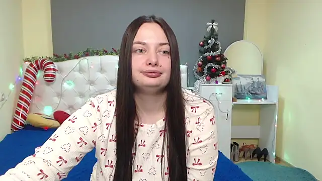 MilanaPrice online show from 12-22-25, 08:31