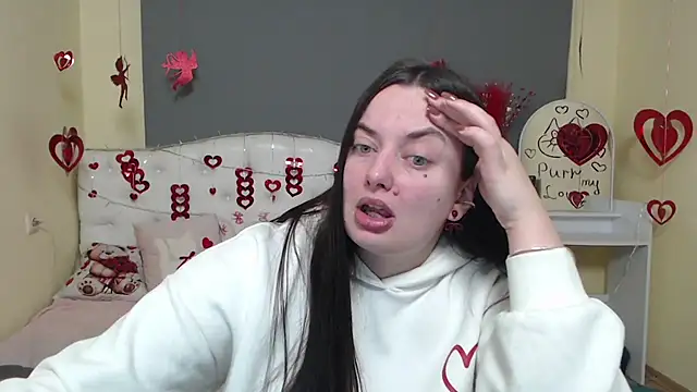 MilanaPrice online show from 02-15-26, 07:09