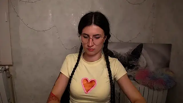 MaryEm976 online show from 05-26-26, 07:39