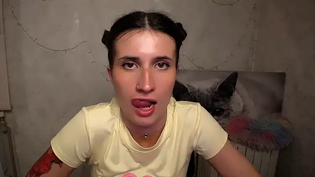 MaryEm976 online show from 05-20-26, 10:23