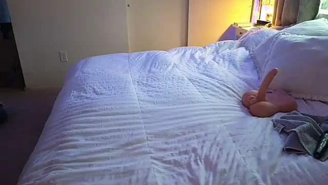 JESS LOVES online show from 02-22-26, 05:25