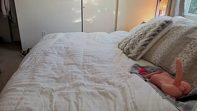 JESS LOVES online show from 11-09-25, 04:11