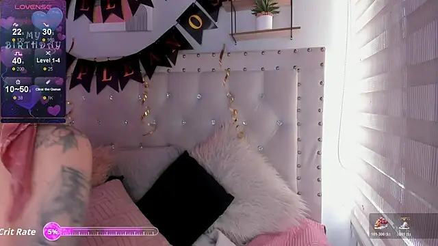 Atenea Klett  online show from 12-21-25, 02:08