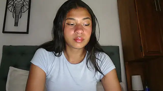 dark enchantress  online show from 10-04-25, 11:50