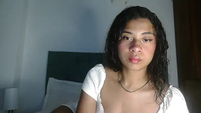 dark enchantress  online show from 09-18-25, 05:43