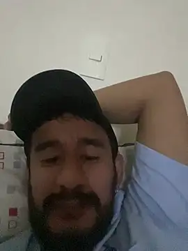 Cloudy pigDude online show from 05-18-26, 07:51