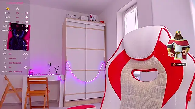 Snapshot of HotCarolineXO chatting on 02-04-25, 10:43 HotCarolineXO online show from 02-04-25, 10:43