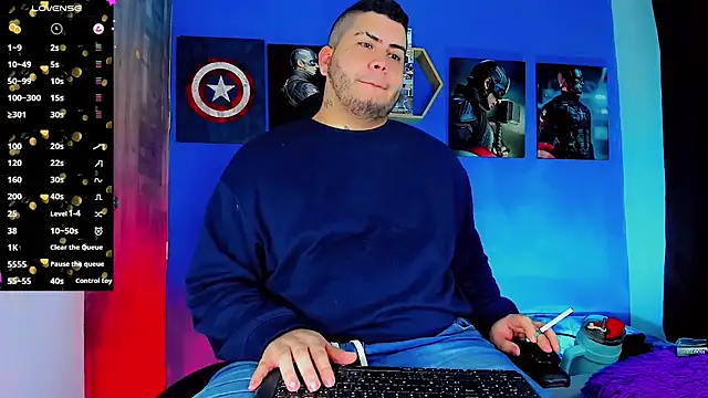 Snapshot of Thomas_chubbyxhot chatting on 10-20-25, 03:30 Thomas chubbyxhot online show from 10-20-25, 03:30