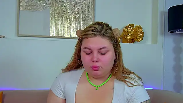 LillianKim online show from 11-17-25, 06:50