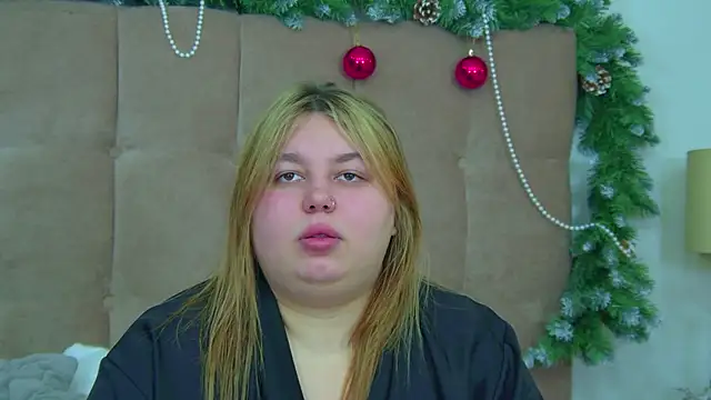 LillianKim online show from 12-21-25, 06:37