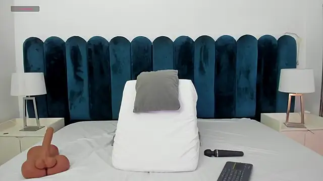 Snapshot of marianaaguii chatting on 04-25-26, 02:47 marianaaguii online show from 04-25-26, 02:47