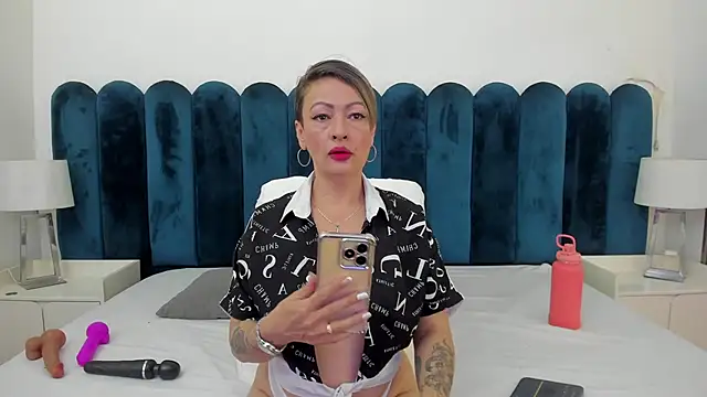 Snapshot of marianaaguii chatting on 05-17-26, 04:07 marianaaguii online show from 05-17-26, 04:07