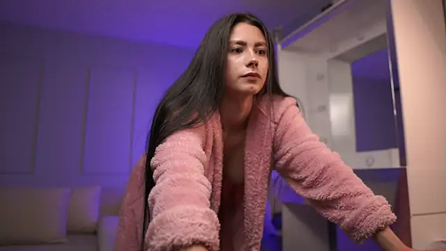 Snapshot of Lauraxx69 chatting on 03-11-25, 06:52 Lauraxx69 online show from 03-11-25, 06:52