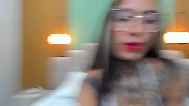 Snapshot of NicoleBlum chatting on 02-13-25, 01:48 NicoleBlum online show from 02-13-25, 01:48