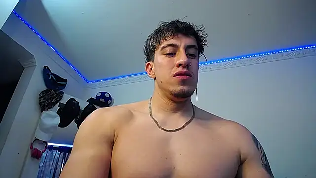 strongboy  online show from 10-07-25, 06:53