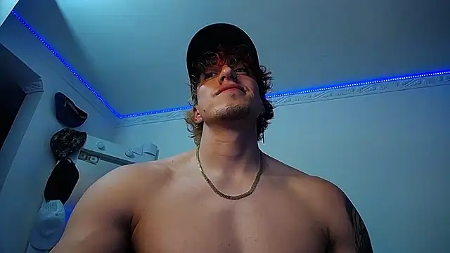 strongboy  online show from 03-14-25, 05:05