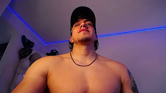 strongboy  online show from 09-17-25, 07:05