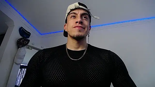 strongboy  online show from 02-16-26, 05:33