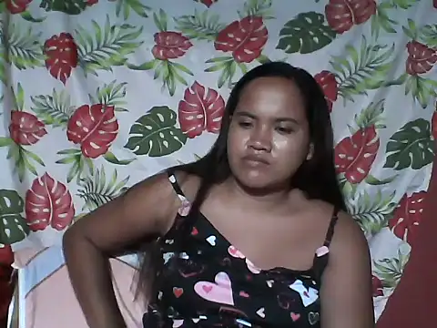 Sexiest quen online show from 12-17-25, 01:05