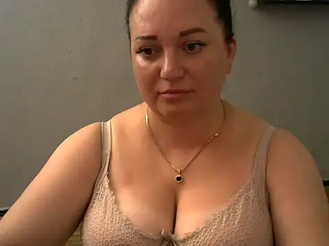 Snapshot of AmanaGi chatting on 09-08-25, 03:33 AmanaGi online show from 09-08-25, 03:33