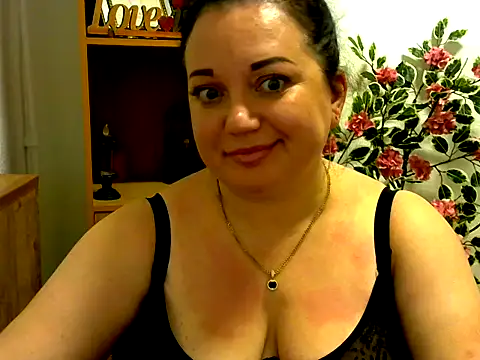 AmanaGi online show from 10-28-25, 05:12