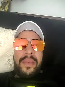 eljefe1119 online show from 10-24-25, 05:56