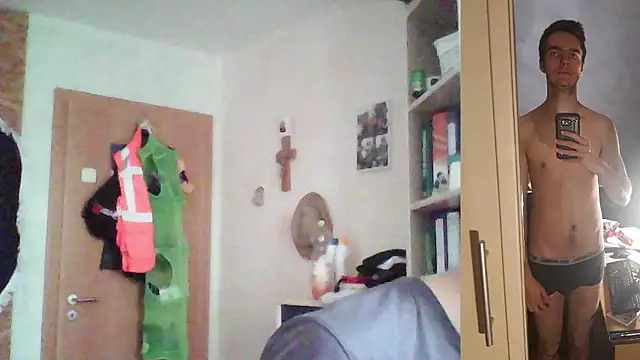 Snapshot of Chris23547 chatting on 01-15-26, 02:31 Chris23547 online show from 01-15-26, 02:31