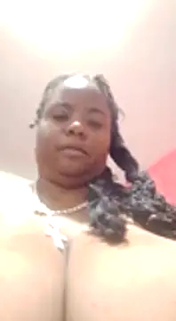 Snapshot of bigtitssxx chatting on 01-05-25, 09:47 bigtitssxx online show from 01-05-25, 09:47