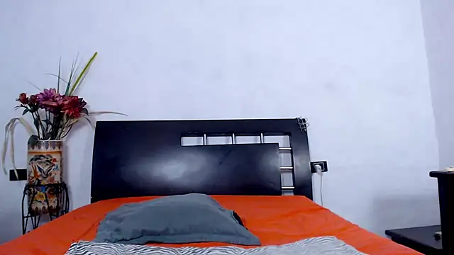 AikoTailor online show from 11-21-25, 12:26