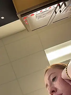 cinnatitties online show from 10-30-25, 05:32