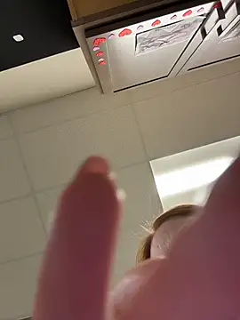 cinnatitties online show from 10-29-25, 04:28