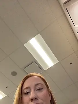 cinnatitties online show from 10-28-25, 03:11