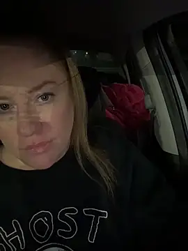 cinnatitties online show from 11-05-25, 07:00