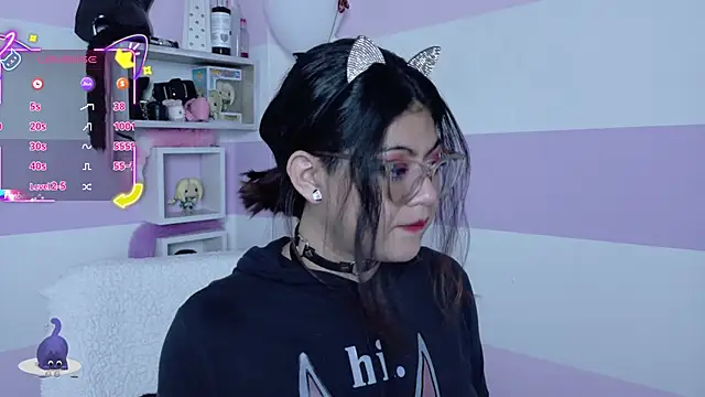 Catwhite  online show from 03-02-26, 05:31