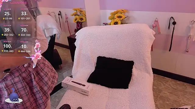 Catwhite  online show from 03-12-26, 04:55