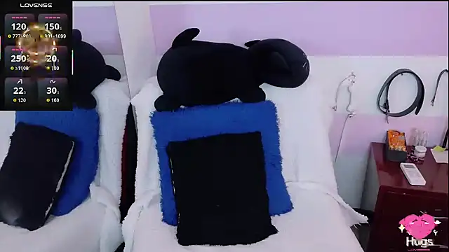 Catwhite  online show from 10-08-25, 07:14