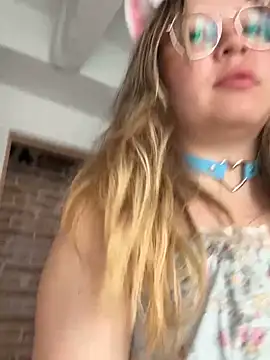 Darling XXX online show from 04-16-26, 06:52